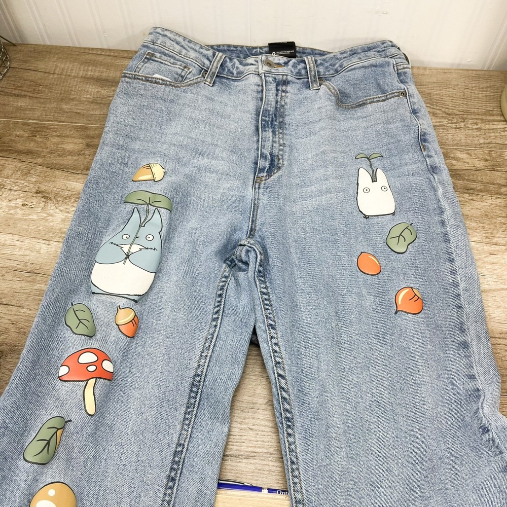 Hot Topic Studio Ghibli My Neighbor Totoro Mom Jeans Light Wash Blue Size 9